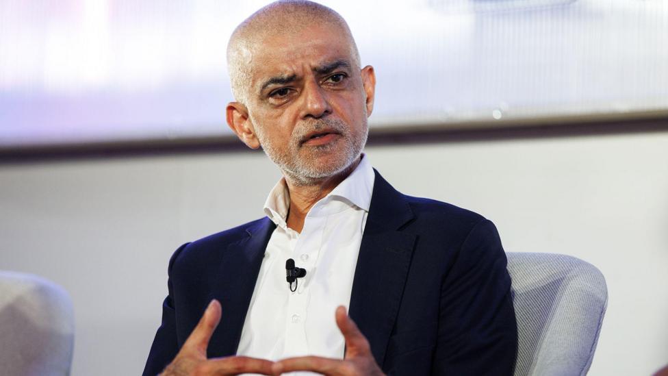 Sadiq Khan among 26 new peers to enter the Lords
