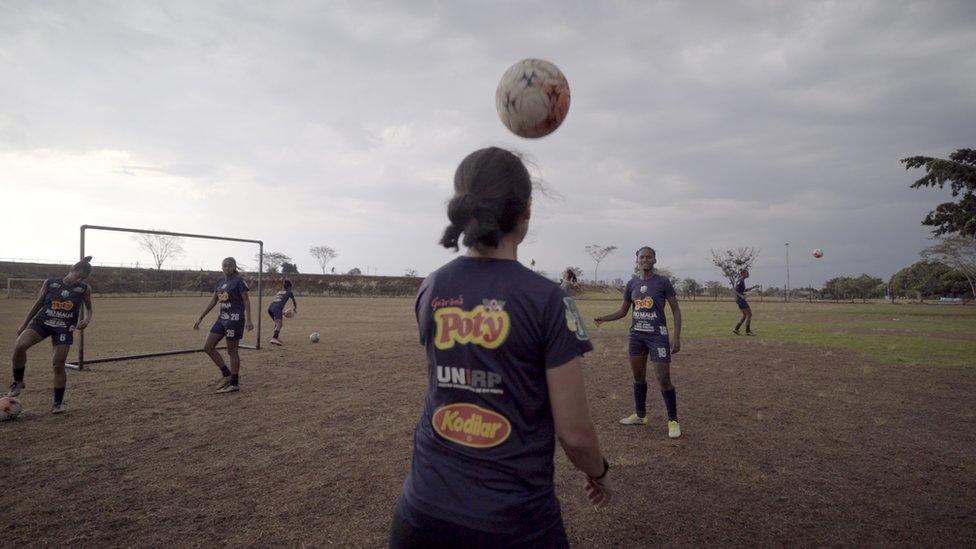 Rio Preto Esporte Club members training