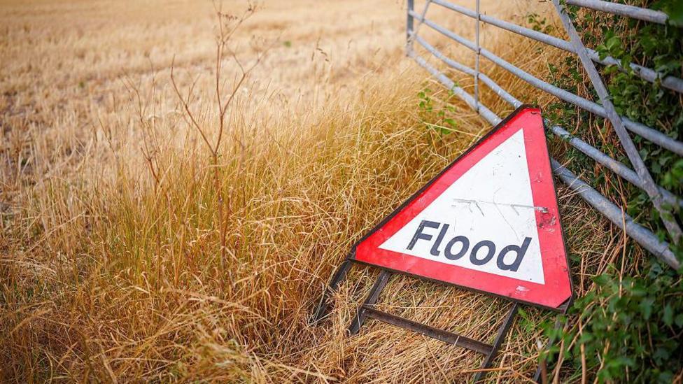 Heavy rain and thunderstorms forecast for UK with flash flood risk