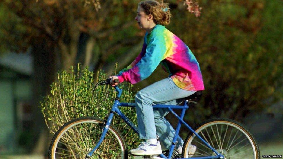 Chelsea Clinton rocking some tie-dye in 1992, weeks before moving to the White House with her parents