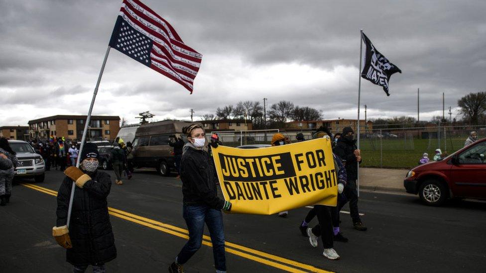 protestors-in-minnesota.