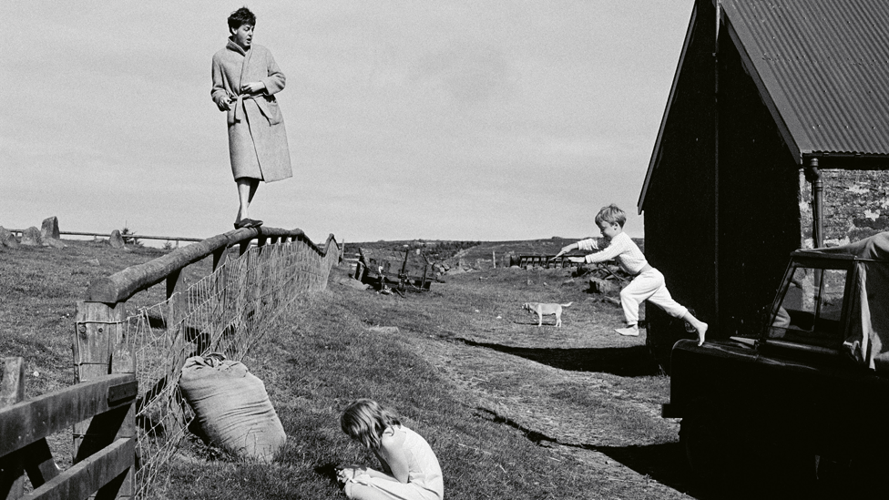 Sir Paul with children Stella and James in 1982