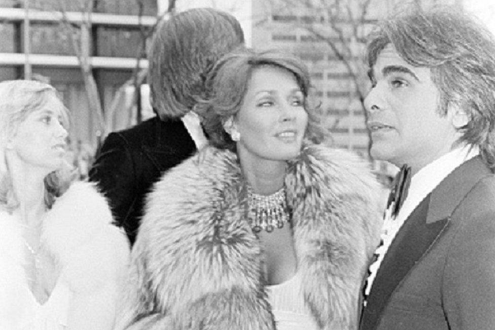 (L-R) Susan George, Jennifer O'Neill, and Nick De Noia attend the 47th Academy Awards in Los Angeles in 1975