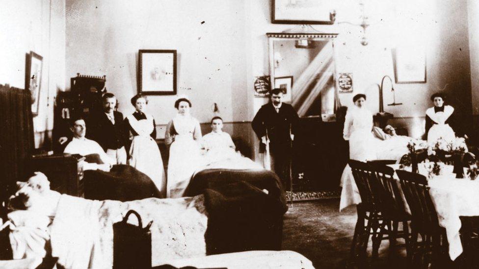 Medical Fund Hospital staff and patients in 1890