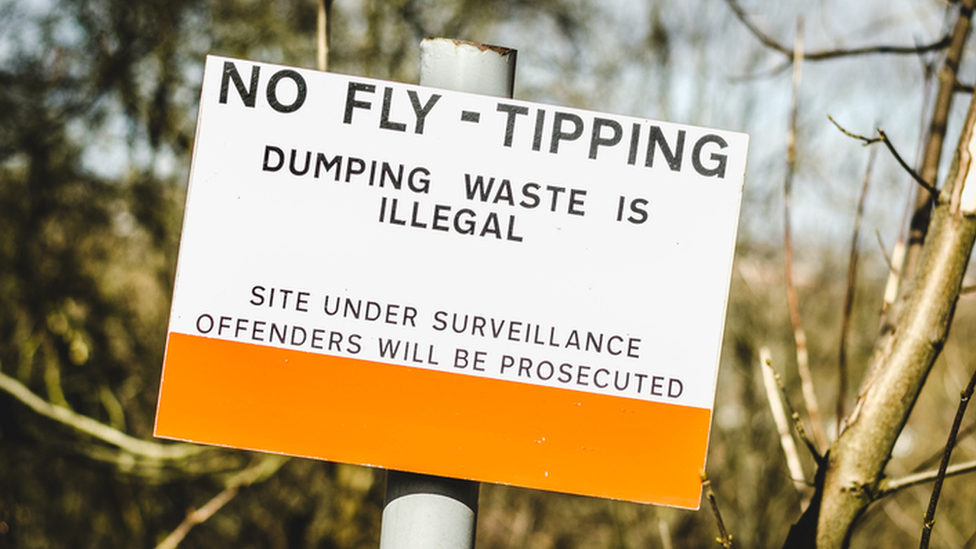 No fly-tipping sign