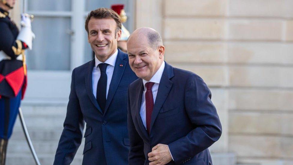 French President Emmanuel Macron (L) welcomes Chancellor of Germany Olaf Scholz (R) at Elysee Palace before their work lunch in Paris, France, 26 October 2022.