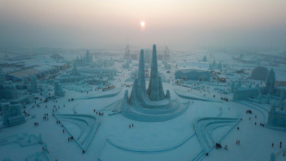 Aerial-view-ice-sculpture-festival.