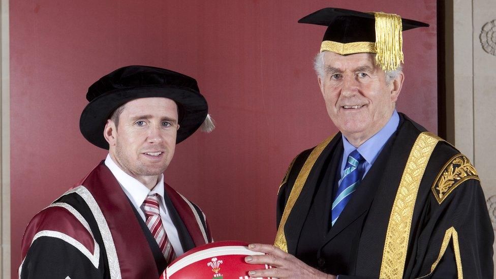 Rhodri Morgan and Shane Williams