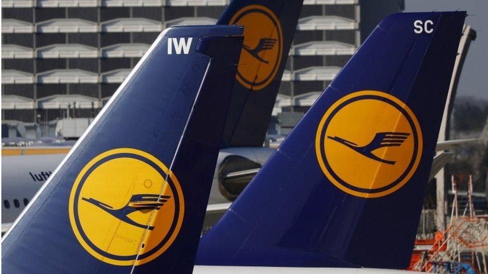 Lufthansa planes