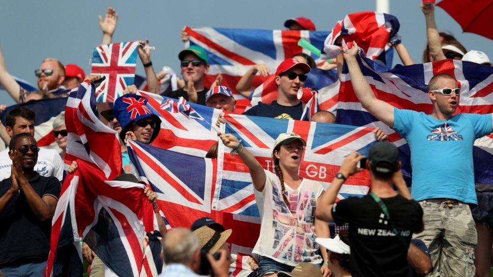 fans-at-Olympic-games.