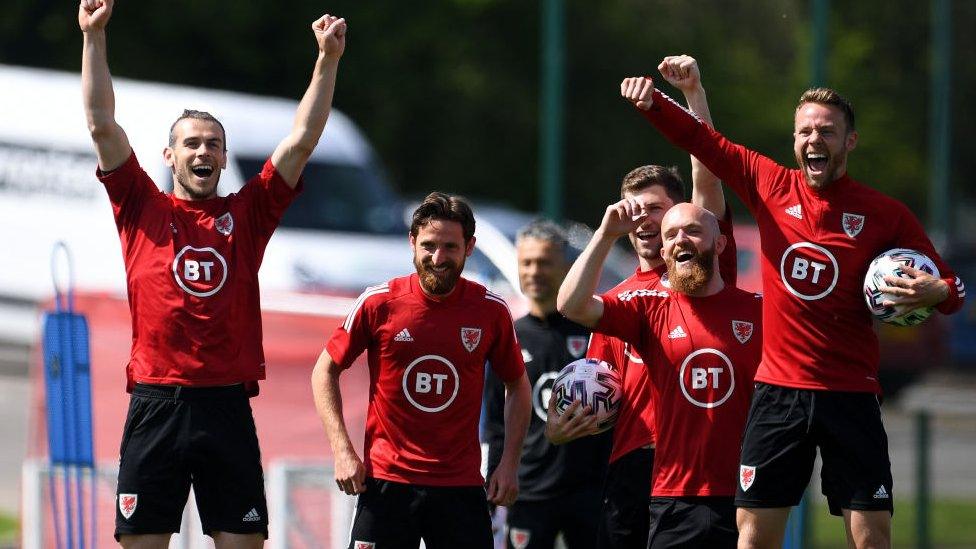 wales football team at training