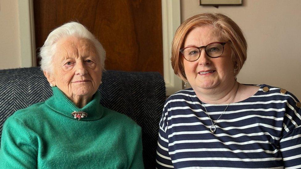 Cathy Magowan with her mother, Dorothy