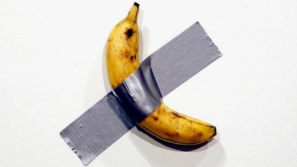 banana-tape.