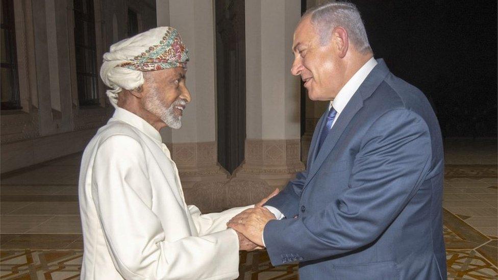 Omani Sultan Qaboos (left) and Israel's Benjamin Netanyahu (28/10/18)