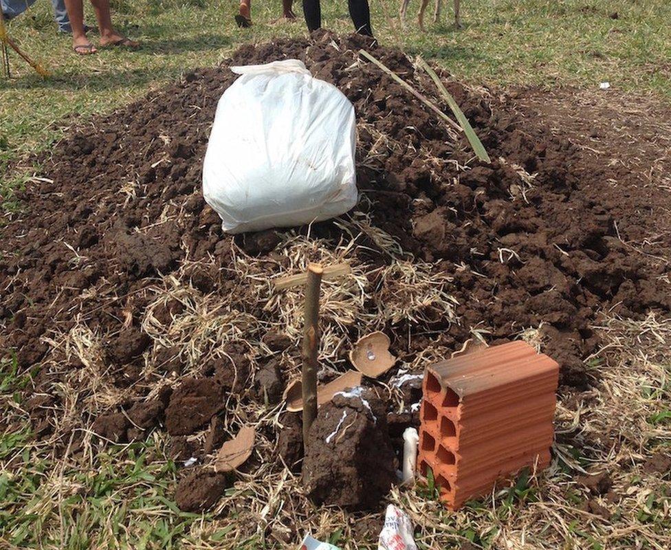 Semiao's grave 08 September 2015