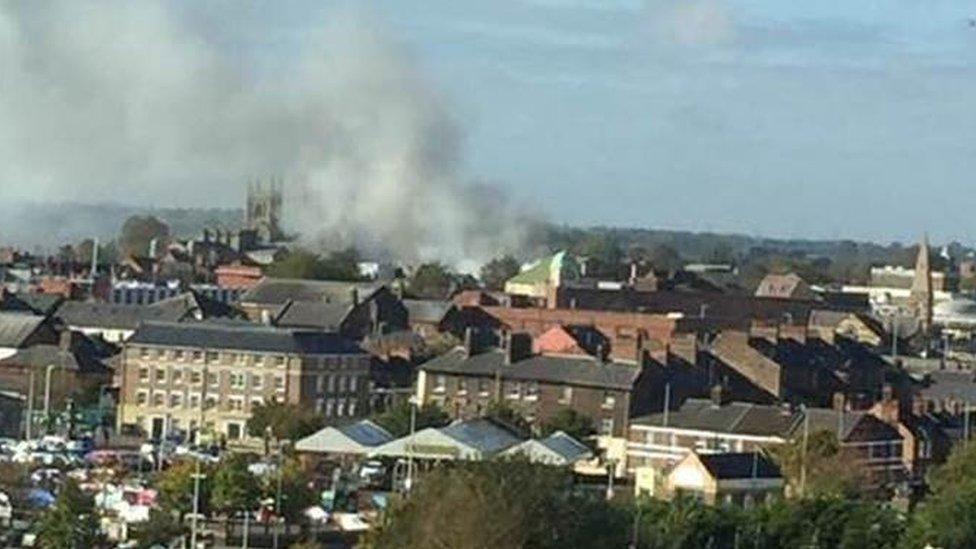 Plume of smoke from High Street