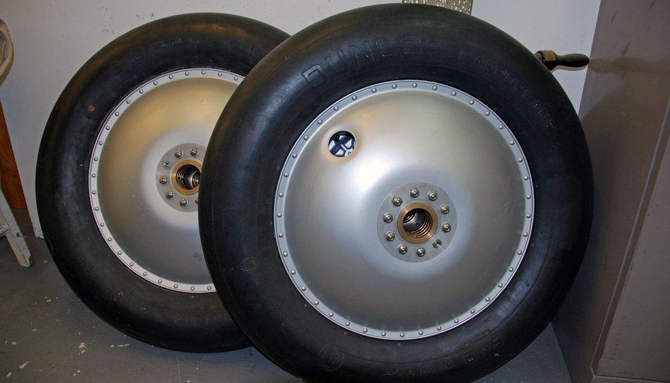 DH9 wheels