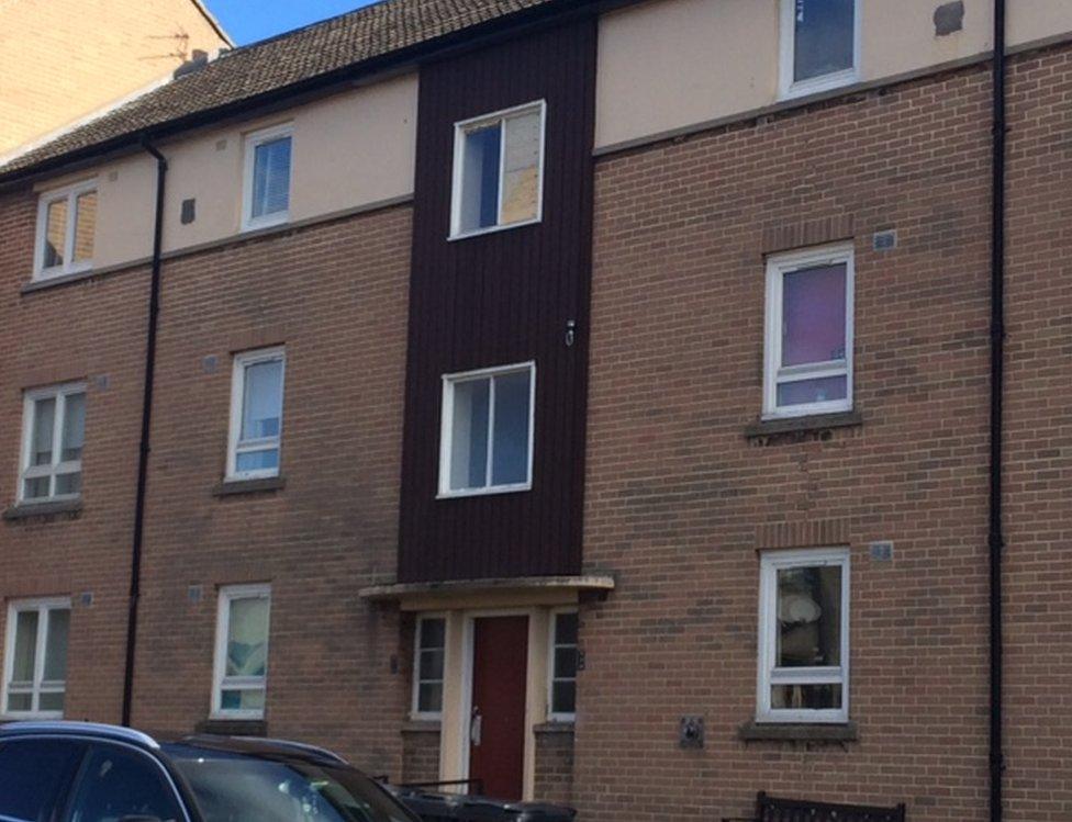 Flats in Invercauld Road