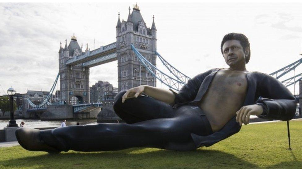 Jeff Goldblum statue