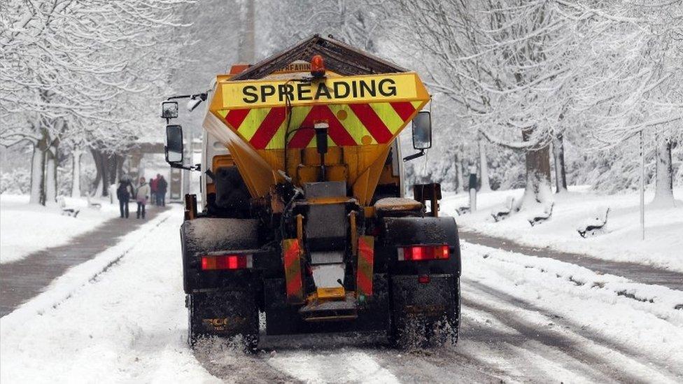Gritter lorry