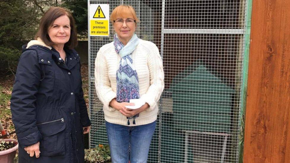 Teresa Ahmad and volunteer Nicky Morgan