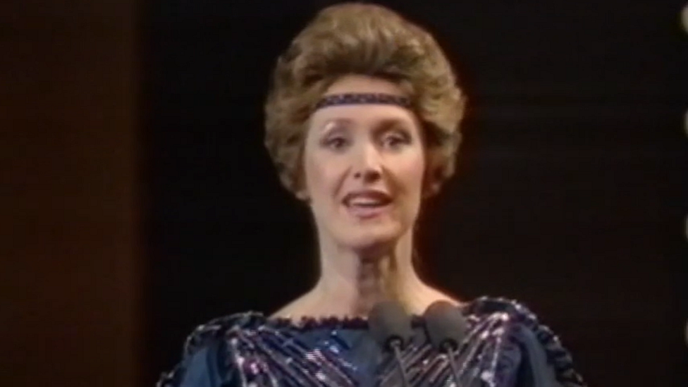 Jan Leeming hosting Eurovision in 1982