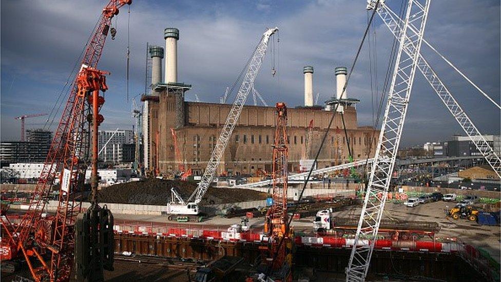 Construction of Battersea power station