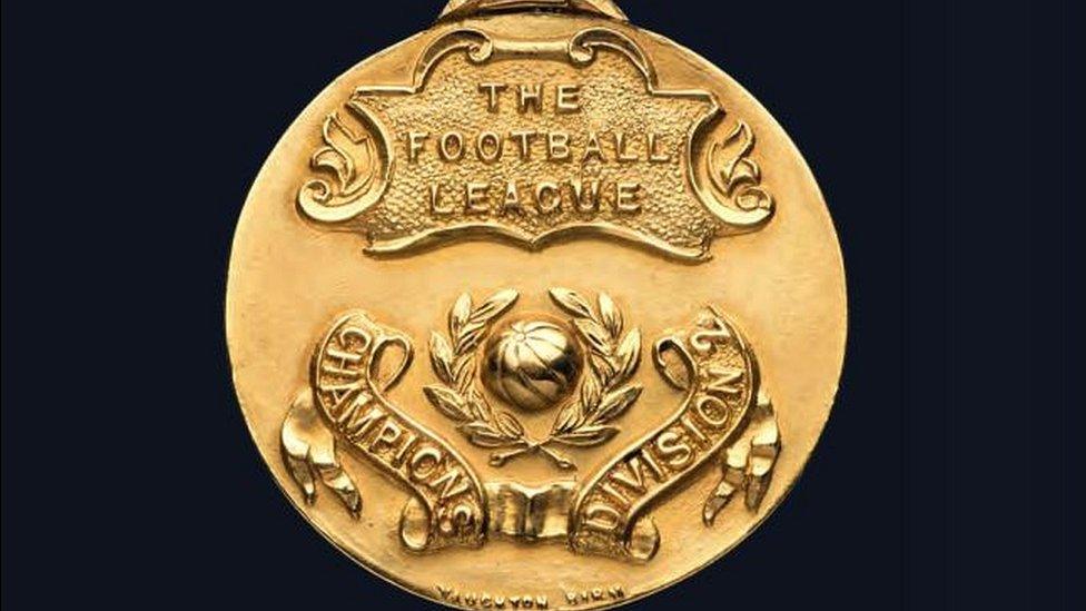 Stanley Matthews golden medal