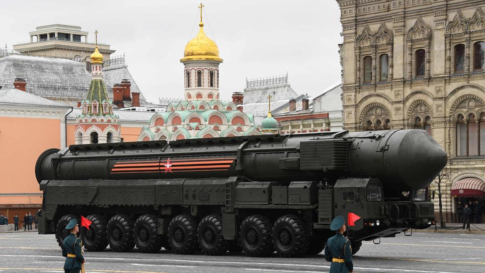 Yars RS-24 intercontinental ballistic missile on parade, 9 May 17