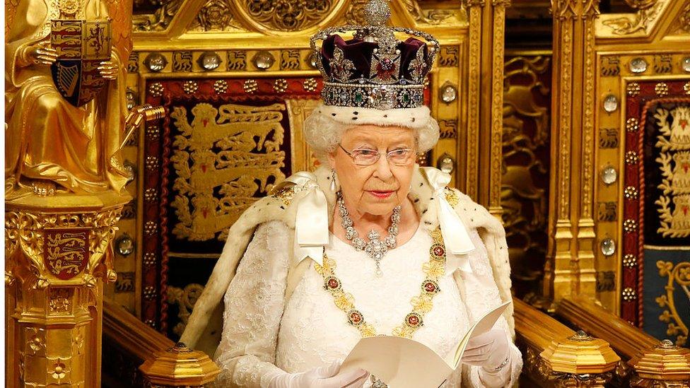 queen-elizabeth-II.