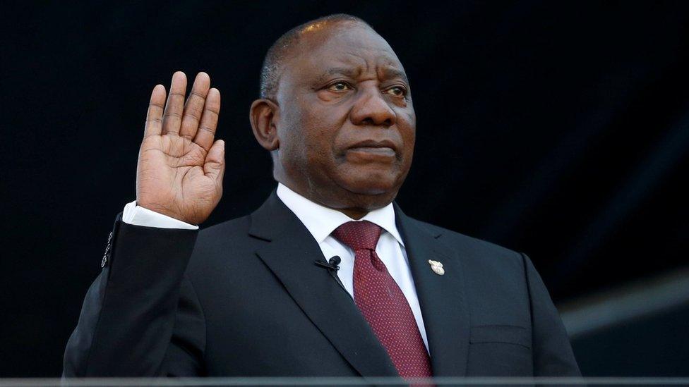 Cyril Ramaphosa taking the oath of office o nMay 25