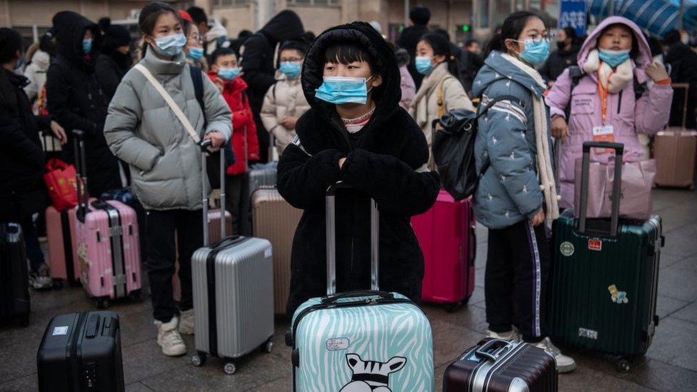 children-wearing-masks.