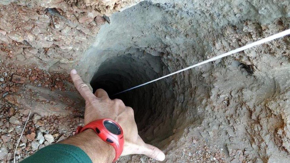 Borehole that toddler fell into, 13 Jan 19