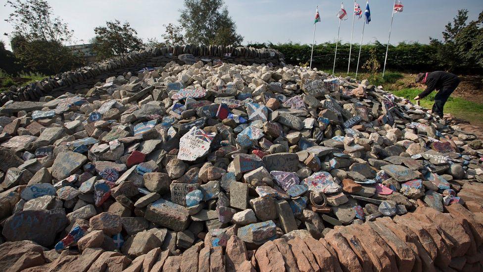 the Auld Acquaintance Cairn, in Gretna by the border in 2014