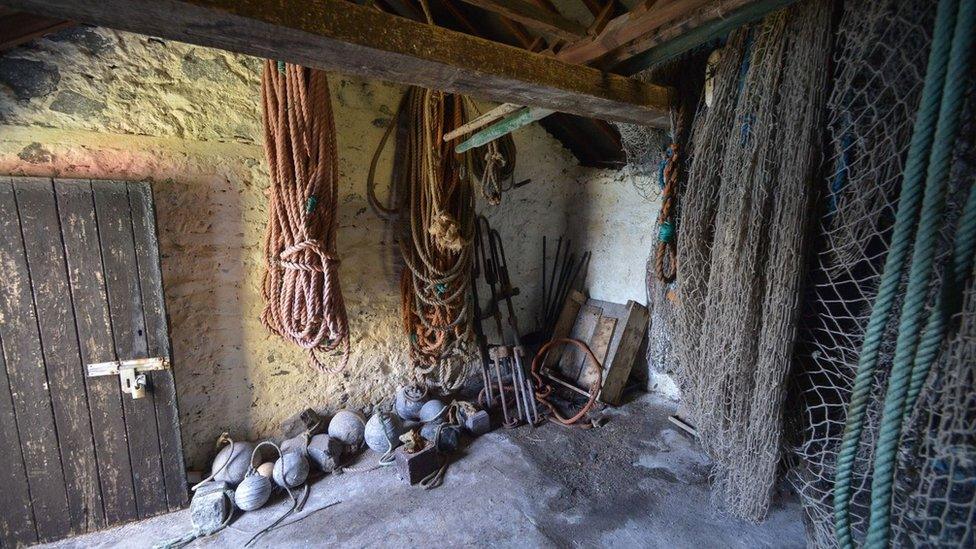 Carrick-a-Rede cottage