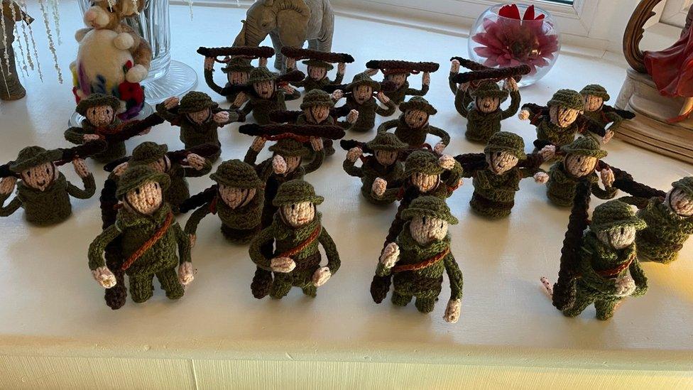 Knitted D-Day soldiers from the Longest Yarn exhibition