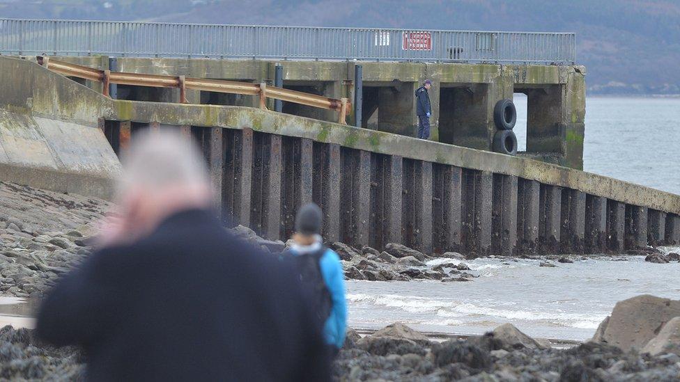 Buncrana pier onlookers