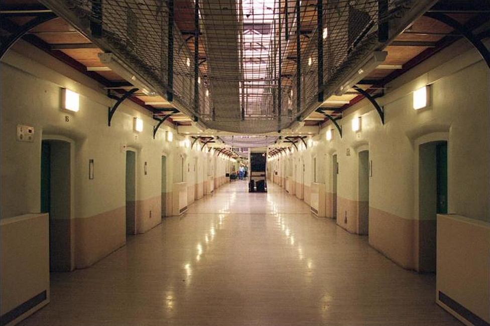 The segregation unit at Wormwood Scrubs (1999)