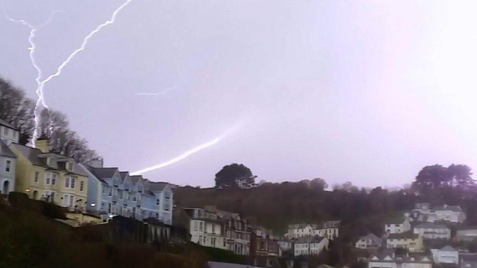 Lightning Looe