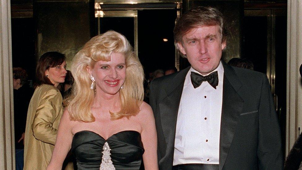 Billionaire Donald Trump and his wife Ivana arrive 04 December 1989 at a social engagement in New York.