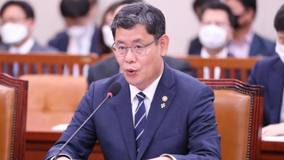 Unification Minister Kim Yeon-chul speaking to a committee in the national assembly on Tuesday