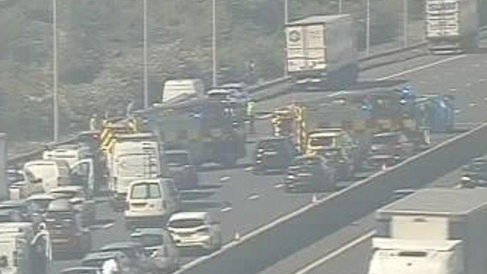 Crash on the M1 in Leicestershire