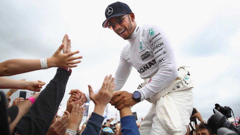 Lewis Hamilton wins Silverstone 2017