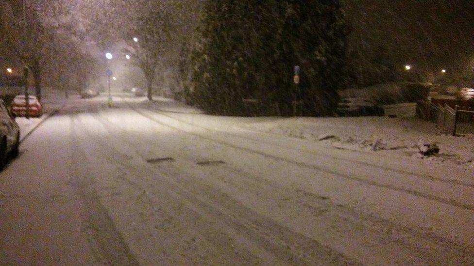 A snowy street in west Bristol