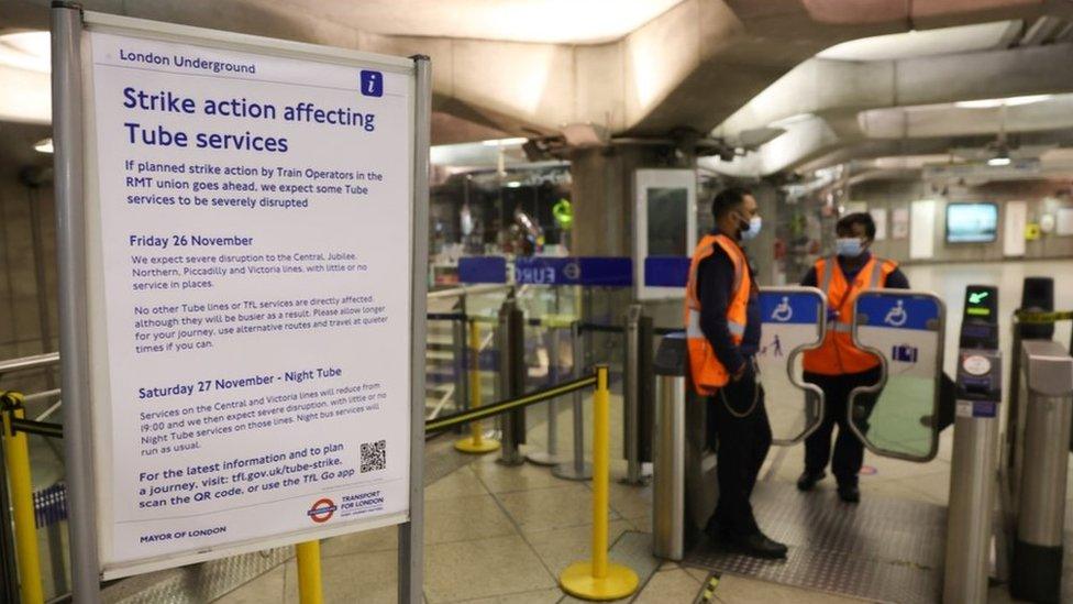 Sign in tube station