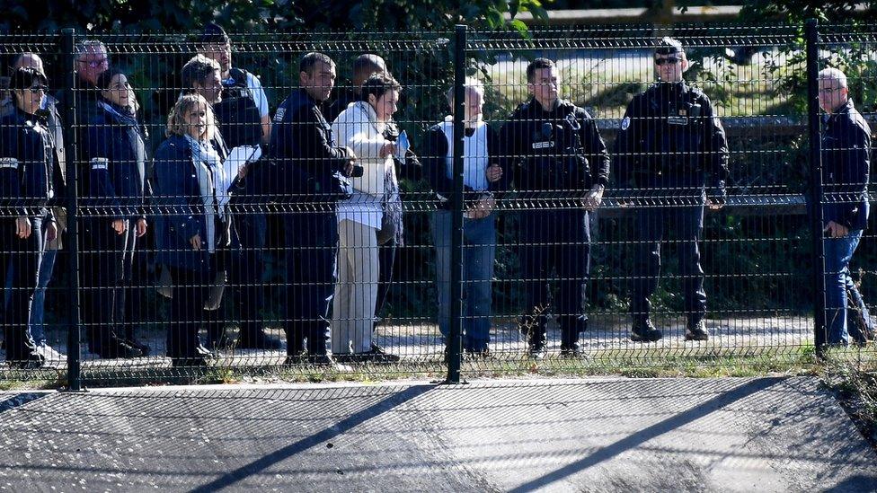 Michel Fourniret with police