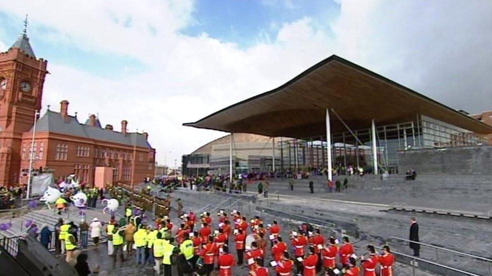 Senedd royal opening