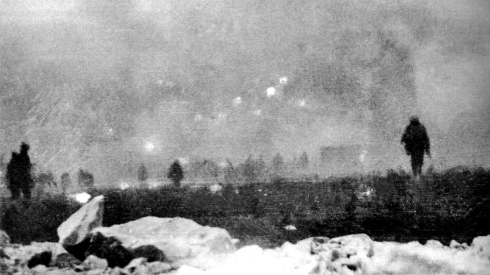 British infantry from the 47th Division advancing into a gas cloud during the Battle of Loos