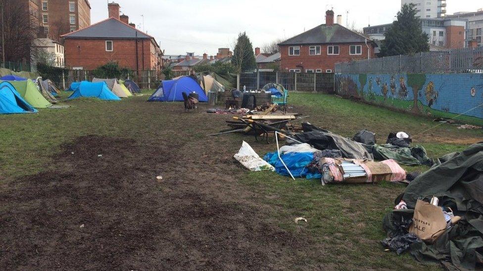 Encampment in Cliff Road