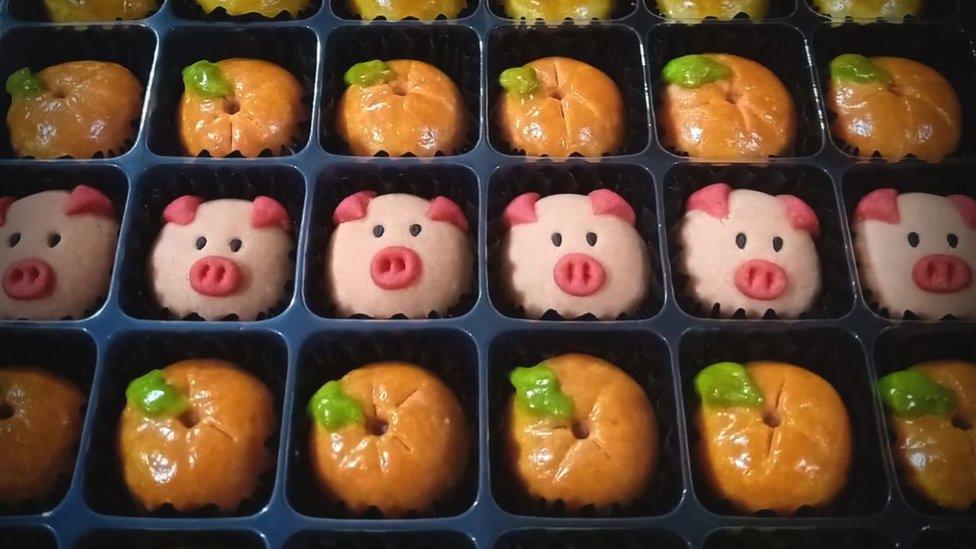 Pig shaped cookies